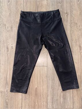 EXP Core Black Croc Embossed Faux Leather Cropped Leggings